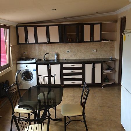 Guesthouse Gorgasali 57 Batumi Room photo