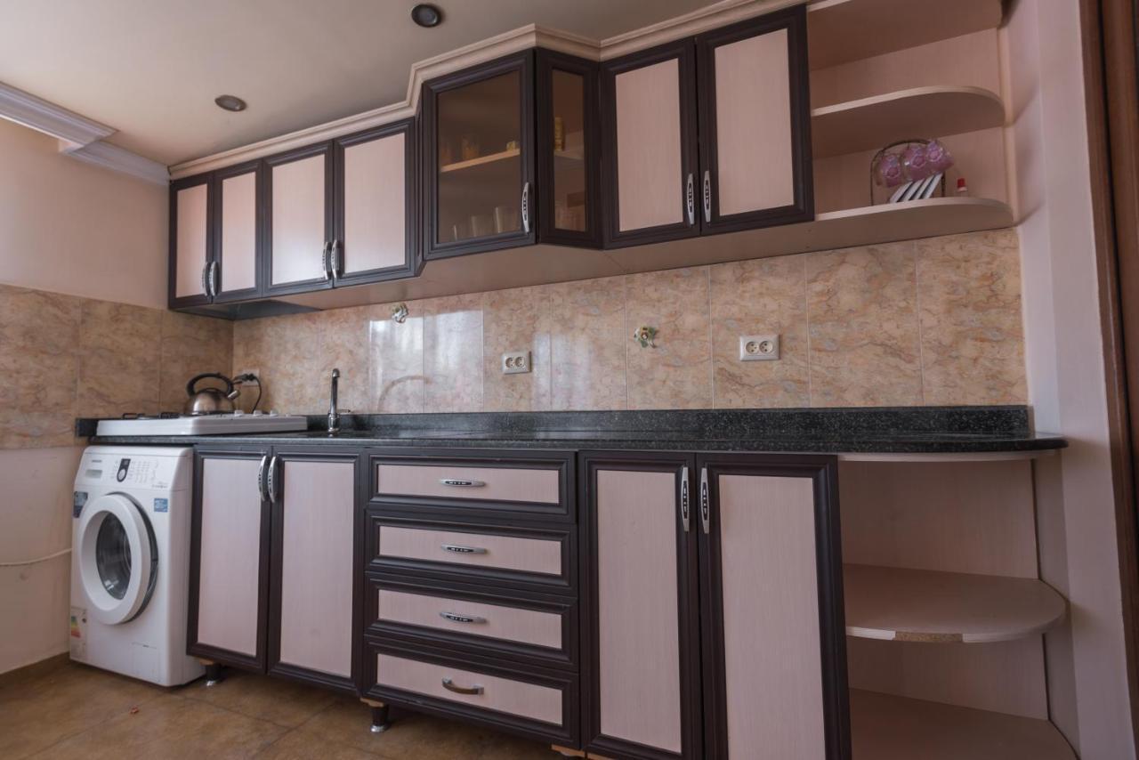 Guesthouse Gorgasali 57 Batumi Exterior photo